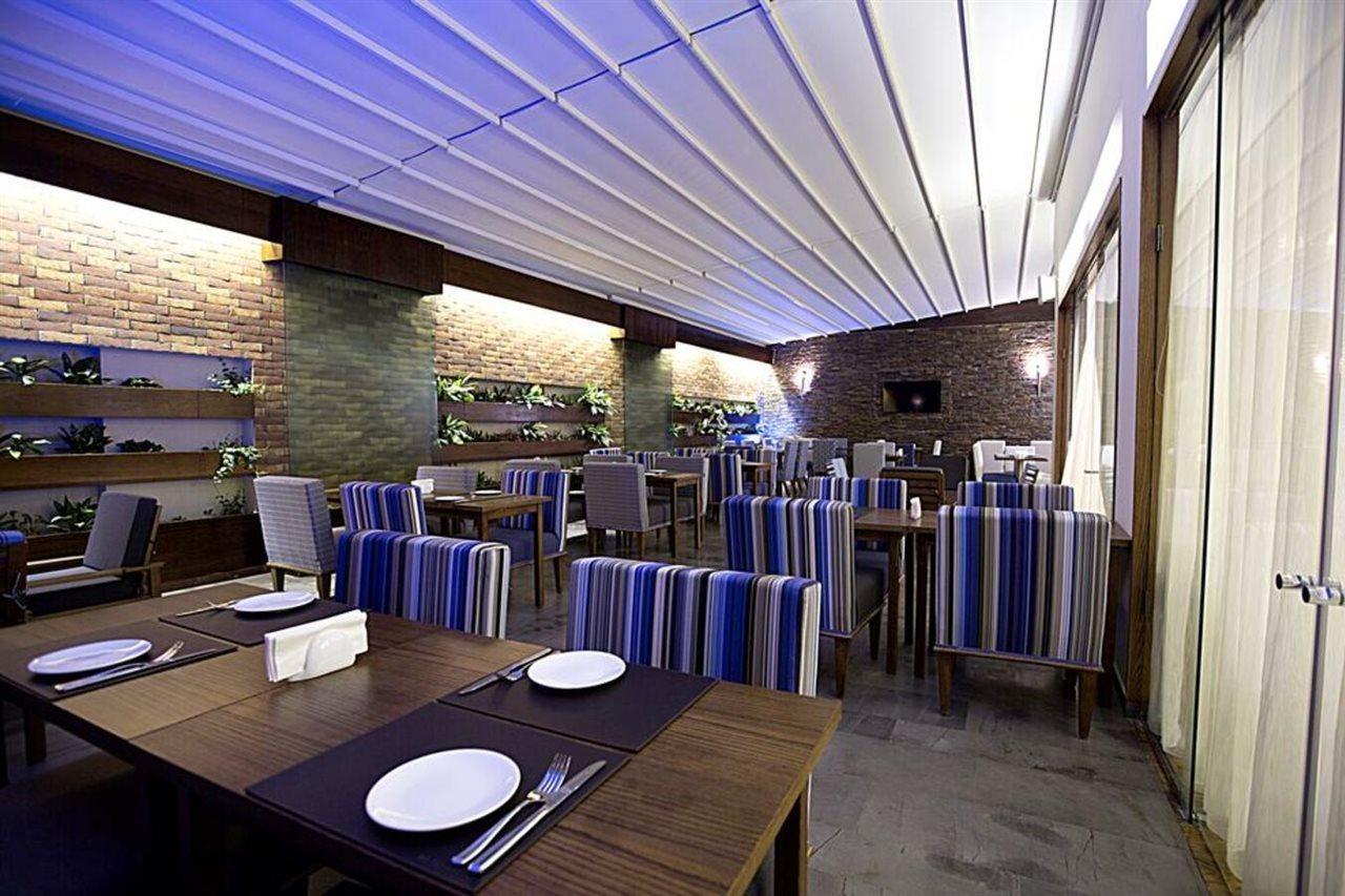The J Hotel & Spa Beirut Exteriör bild
