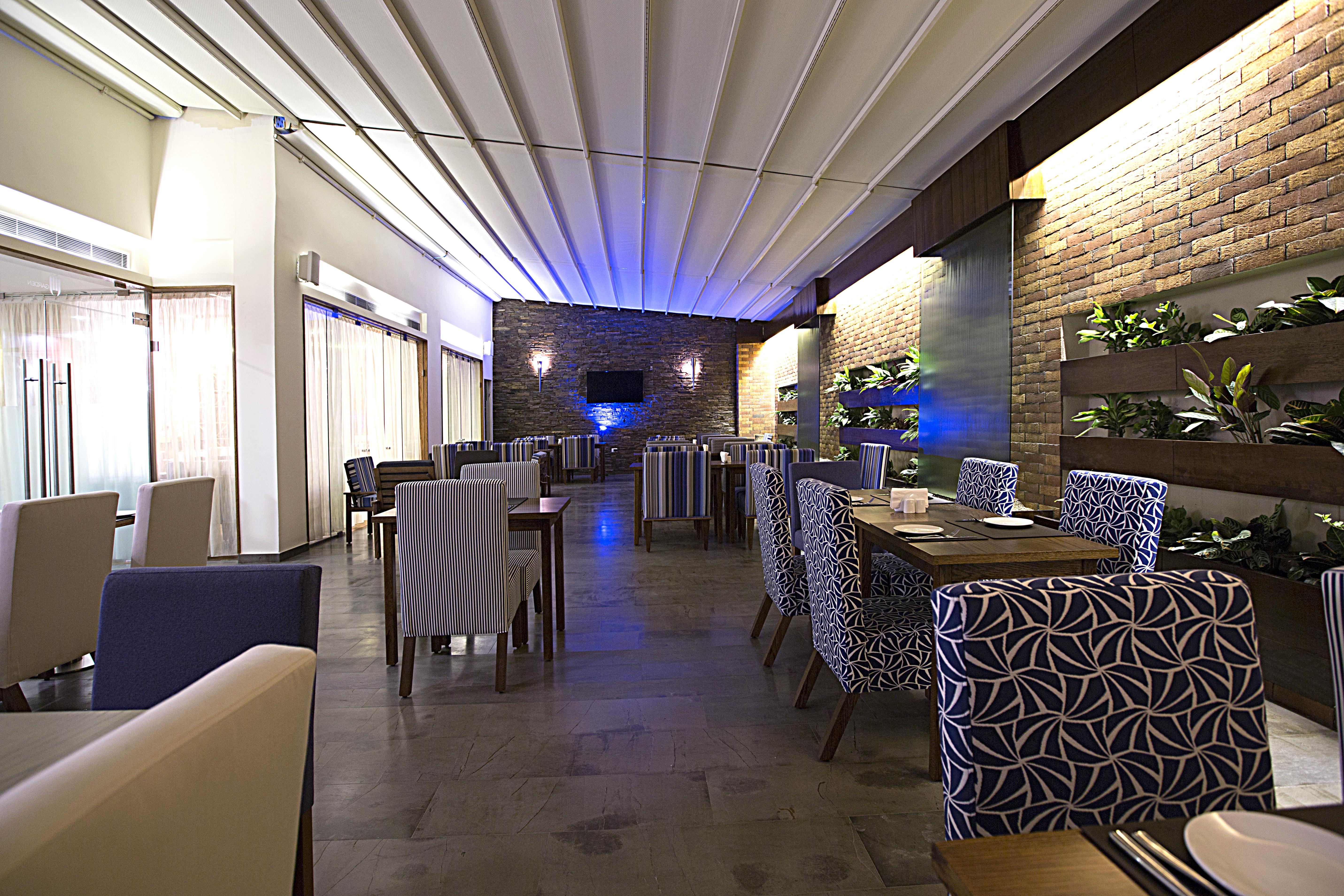 The J Hotel & Spa Beirut Exteriör bild
