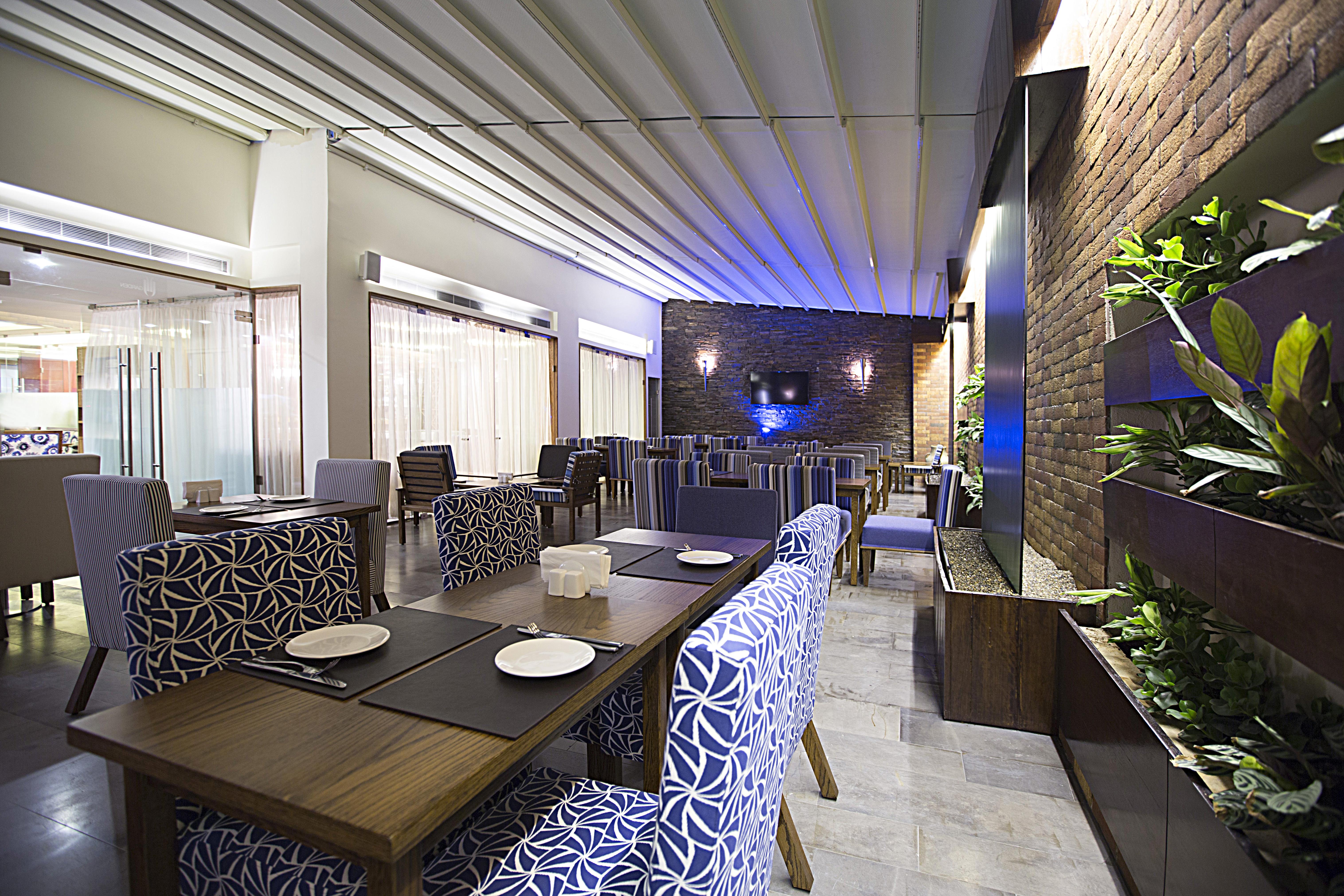 The J Hotel & Spa Beirut Exteriör bild