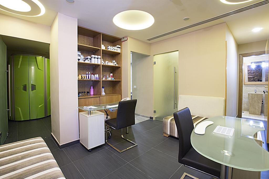The J Hotel & Spa Beirut Exteriör bild