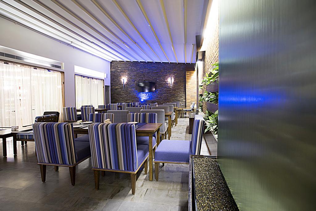 The J Hotel & Spa Beirut Exteriör bild
