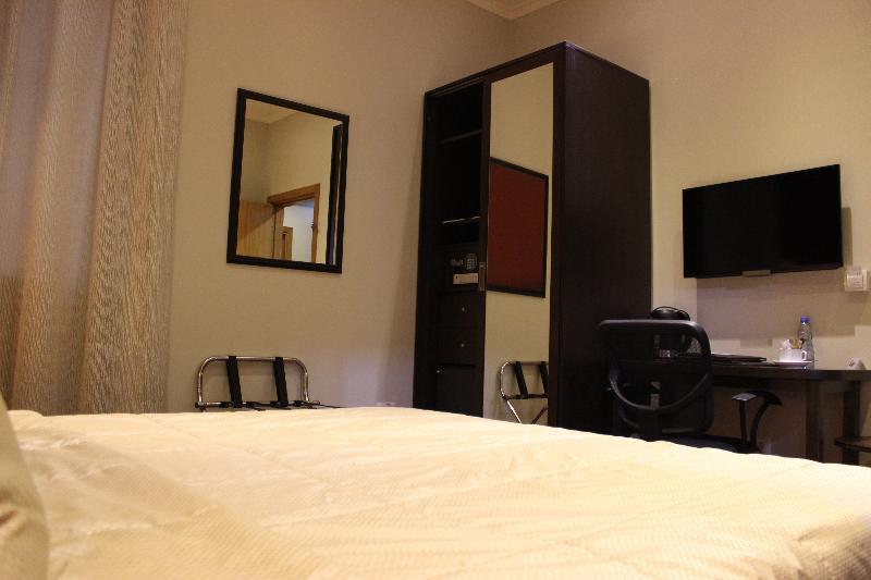 The J Hotel & Spa Beirut Exteriör bild