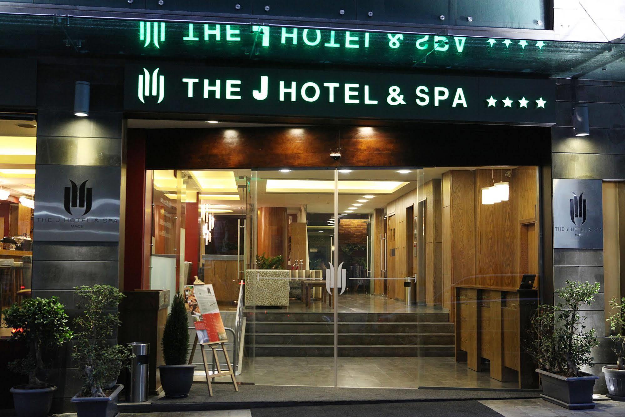 The J Hotel & Spa Beirut Exteriör bild