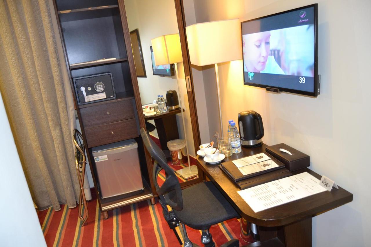 The J Hotel & Spa Beirut Exteriör bild