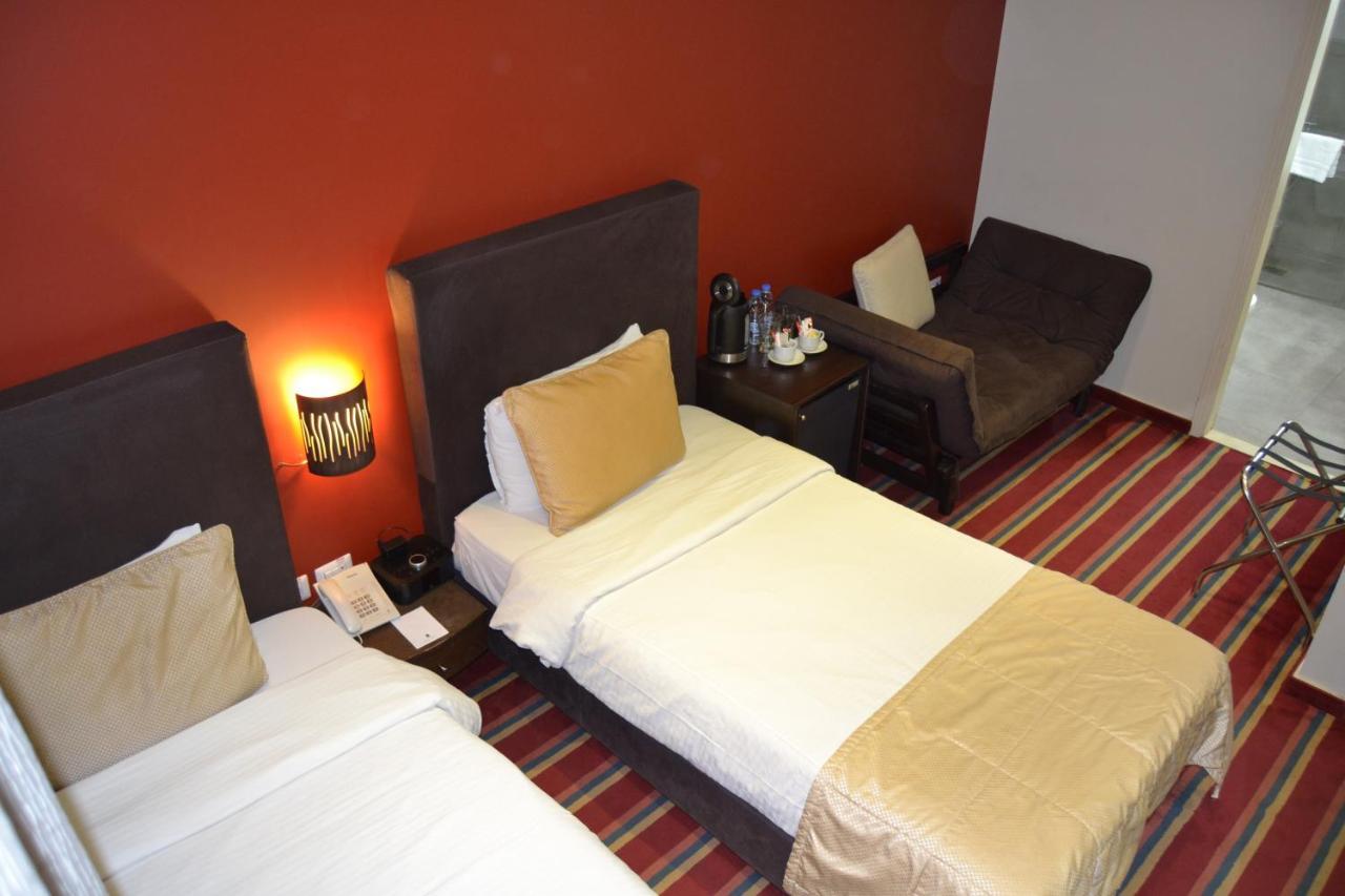 The J Hotel & Spa Beirut Exteriör bild