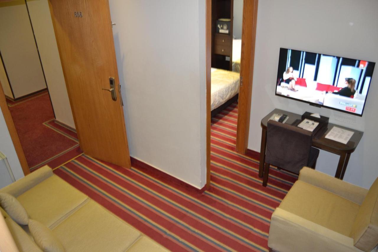 The J Hotel & Spa Beirut Exteriör bild
